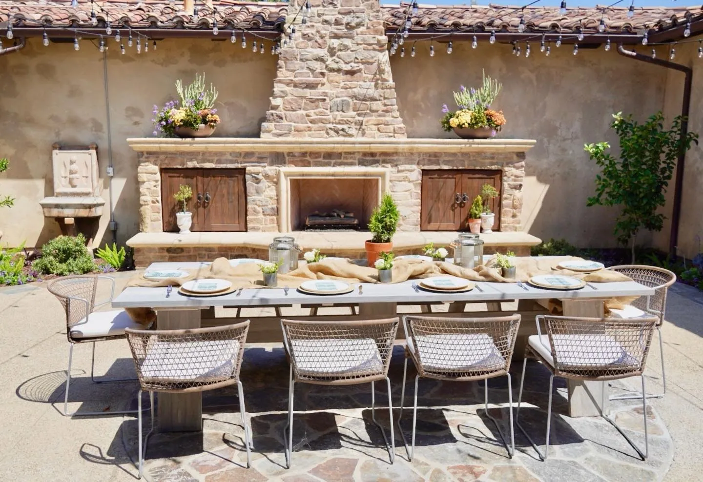 Outdoor table setup via Instagram