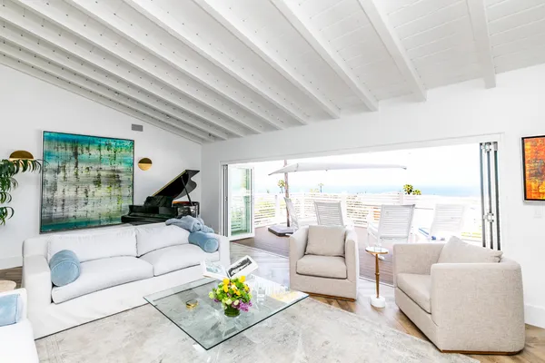 MUIRLANDS VISTA WAY right 1