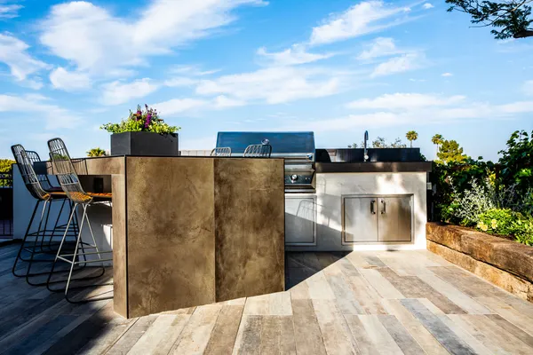 SOLEDAD OUTDOOR left 1