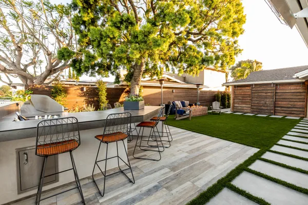 SOLEDAD OUTDOOR left 3